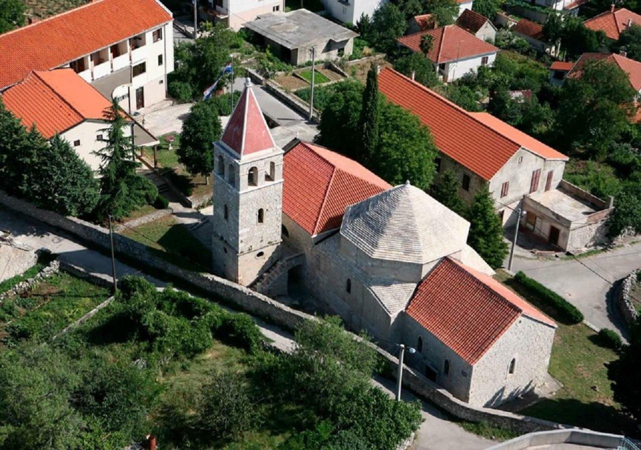 Holiday home Goga Drnis